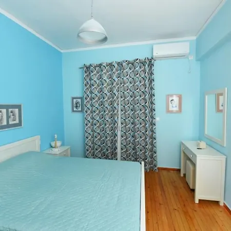 Apartment Blue Cozy Home In Kyparissia, Fully Equipped Nest *