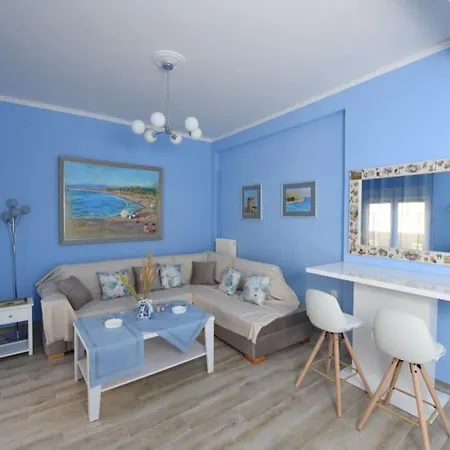 Blue Cozy In Kyparissia, Fully Equipped Nest Lägenhet *
